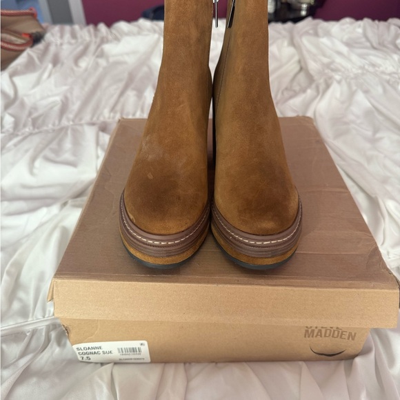 Steve Madden Sloanne Brown suede platform ankle booties size 7 new! - Picture 7 of 8